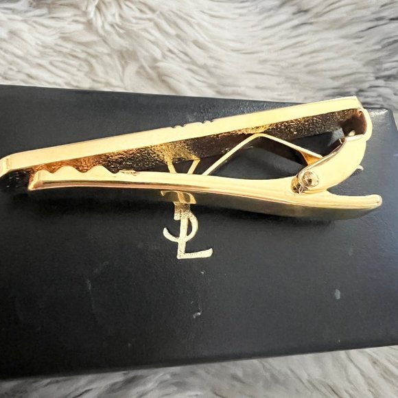 Like New Tie Clip in Vintage Yves Saint Laurent Box YSL - Picture 11 of 14